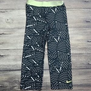 Girls Nike Pro Leggings Sz S / Ch Black